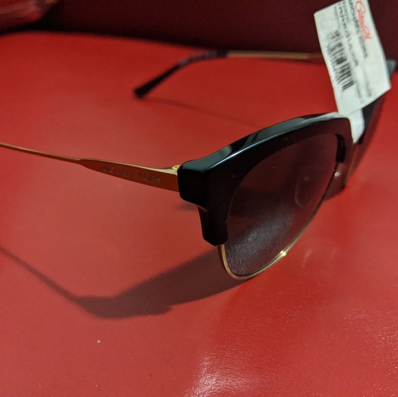 Michael Kors woman's sunglasses - Picture 3 of 3